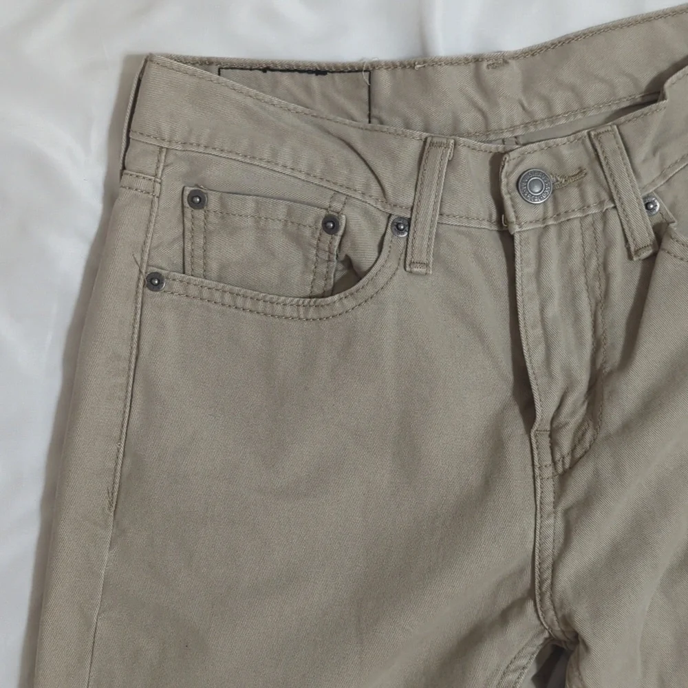Levi's 514 Straight Fit Jeans, Size 28x32 Color Chinchilla